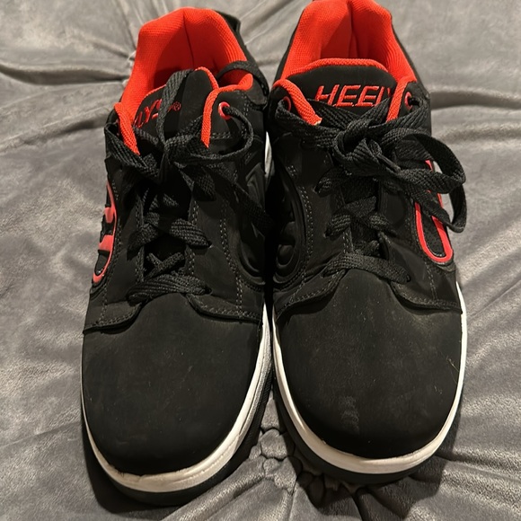 Heelys roller shoes - worn couple times - Picture 4 of 5